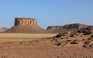 Durch Erosion abgetragenes Felsplateau, Adrar Ahnet, Algerien