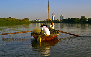 Fischer auf dem Nil bei Khartum, Sudan
